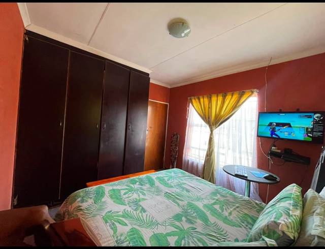 2 BEDROOM HOUSE FOR SALE IN VISTA PARK